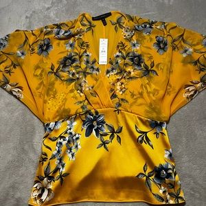 WHBM Marigold Kimono Slv Floral Blouse size:XS